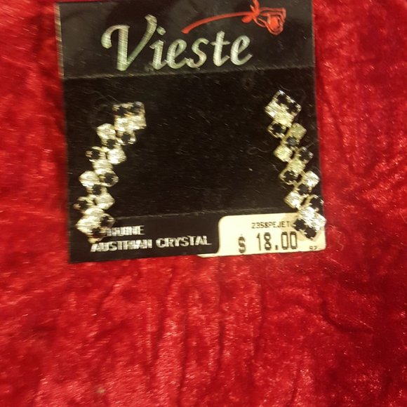I have over 200 brand new earings - Picture 6 of 16